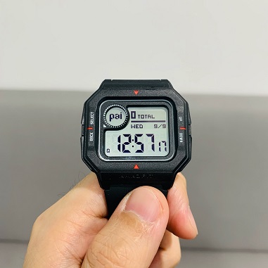 華米科技Amazfit Neo智能手表評測：用科技重塑腕上經(jīng)典