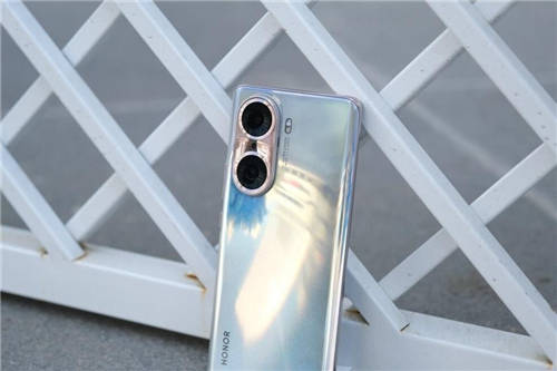 oppo reno 7有對(duì)手了 榮耀60系列彎道超車