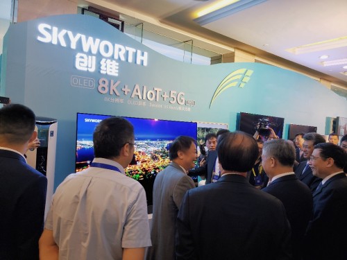 創(chuàng)維以8K+AIoT+5G重新定義電視發(fā)展方向，全球首臺8K AIoT 5G O