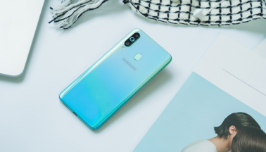 挑戰(zhàn)三星Galaxy A60元?dú)獍?？realme X或許還差點(diǎn)實(shí)力