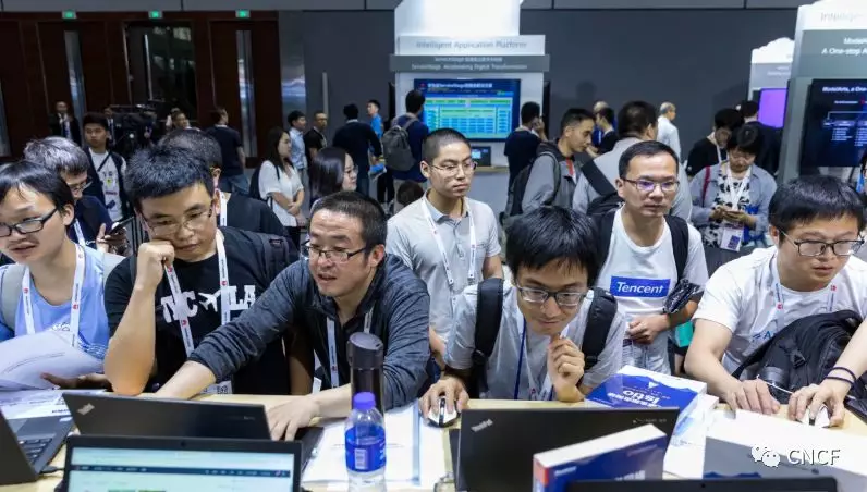 KubeCon + CloudNativeCon + Open Source Summit 2019大會(huì)第二天看點(diǎn)不斷!